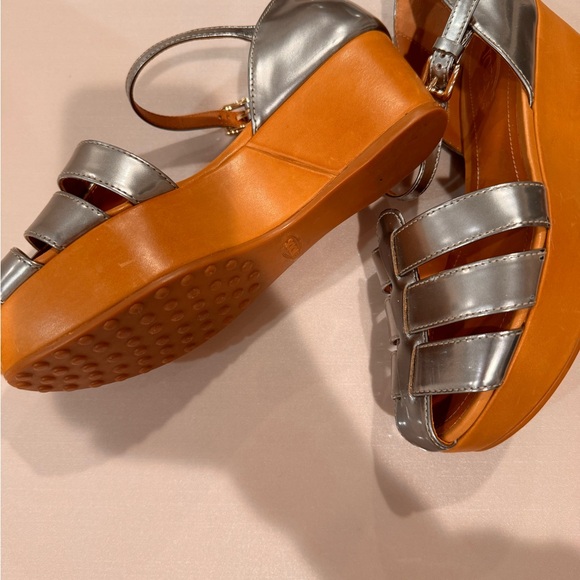 TODS Metallic Silver Women's Sandals - Picture 8 of 8